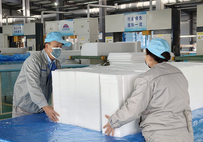 绿宇公司：以产销两旺势头 全力冲刺“全年红”